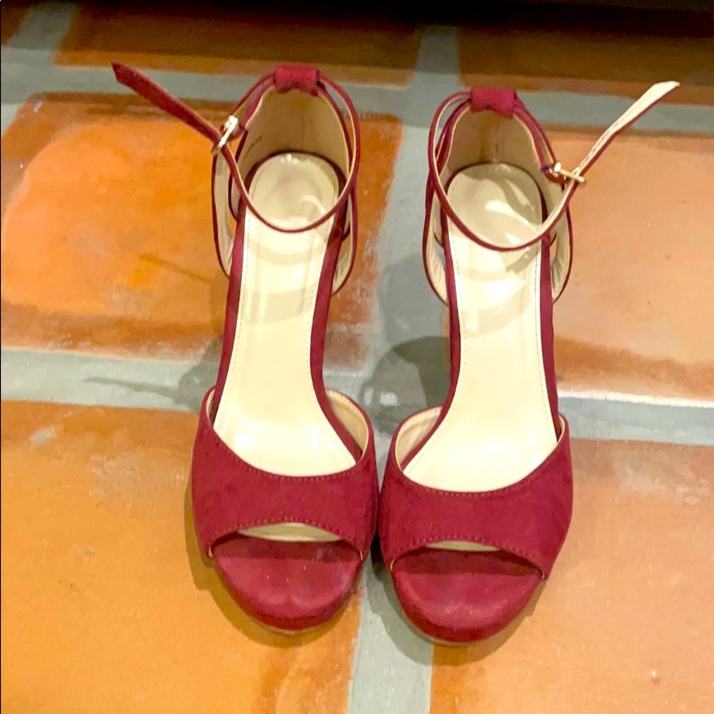 Magenta Platform Sandals (size 7)